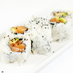 Salmon & Avocado Roll (8 pcs)